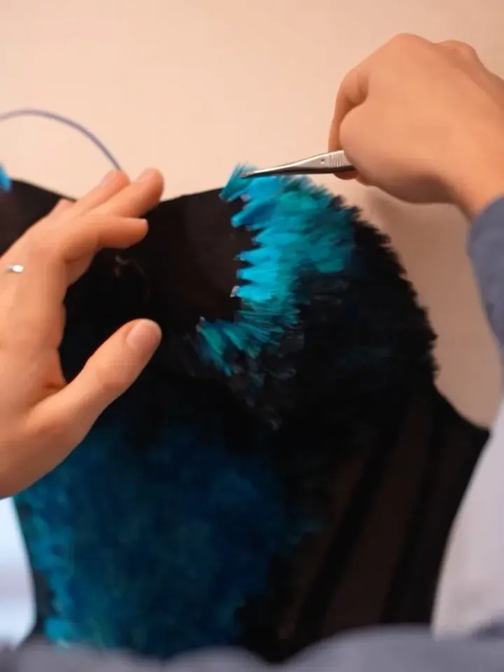 Schiaparelli Spotlights Ateliers Through Zendaya’s 8,000-Hour Blue Couture Look - Image 9