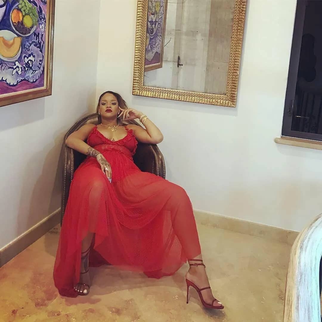 Fenty Beauty Centers Rihanna’s Personal Archive to Drive High Engagement - Image 10