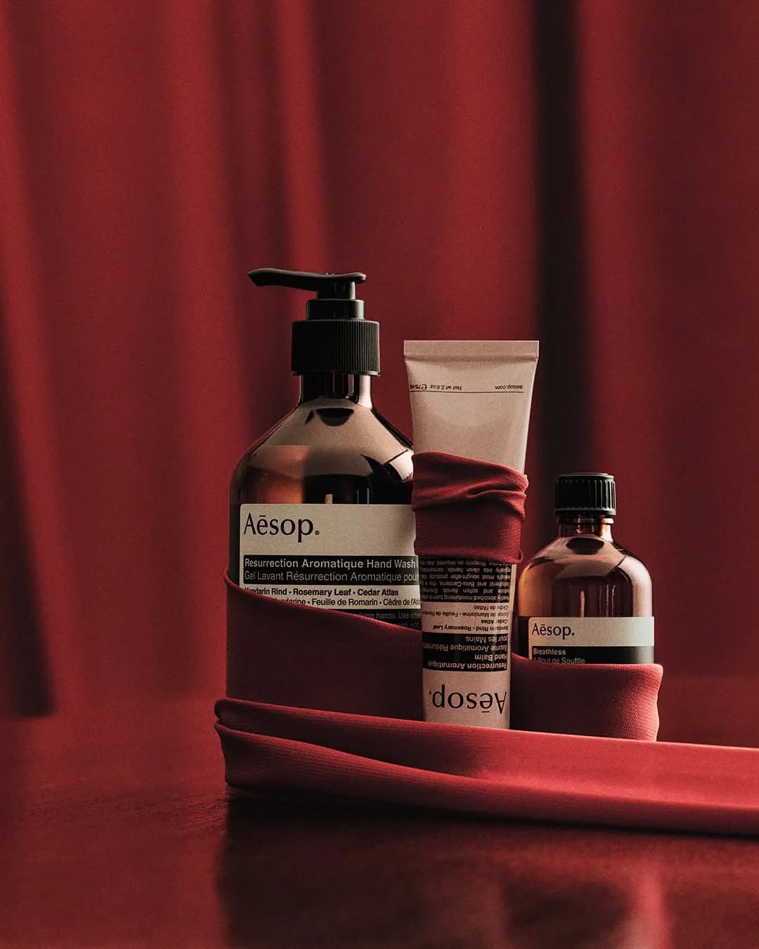 Inspiration for the inseparable.
For those wishing to strengthen intimate ties or rekindle old flames, our fragrant pairings and home assortments may prove suitably sensuous and sensorially rewarding. Follow the link in our bio to explore gifts for those you hold close.